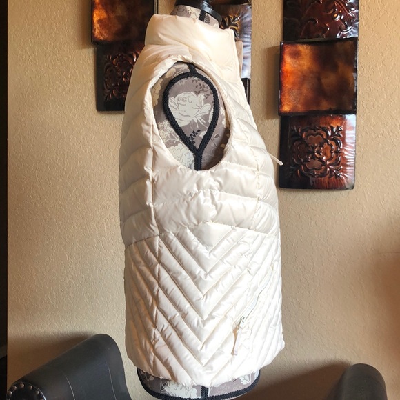 Talbots Puffer Vest - Picture 7 of 8